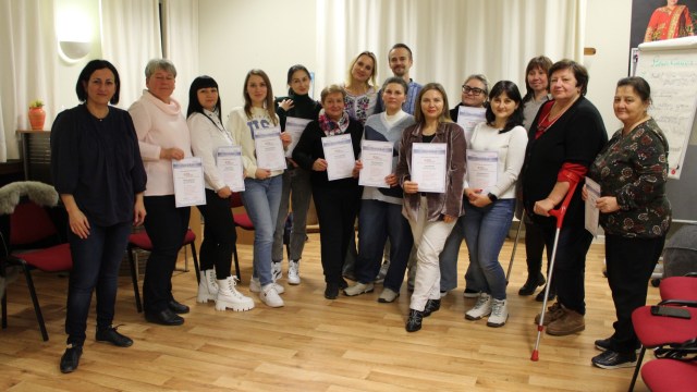 13 Ukrainerinnen schlossen BASiS-Kurs beim AWO Kreisverband Wesel erfolgreich ab  - Ein BASiS-Kurs – was ist das und wofür steht die Abkürzung?